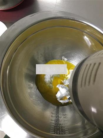 奶油霜裱花蛋糕的做法步骤3