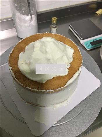 奶油霜裱花蛋糕的做法图解5
