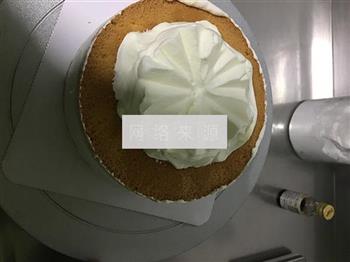 奶油霜裱花蛋糕的做法步骤6