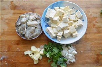 牡蛎炖豆腐汤的做法步骤3