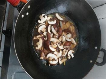 香菇红烧肉的做法图解5