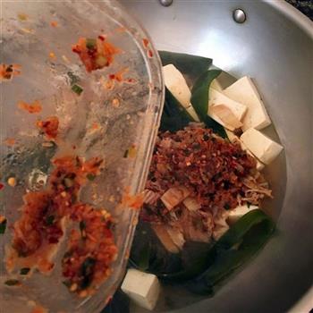 泡菜海带豆腐汤的做法图解3