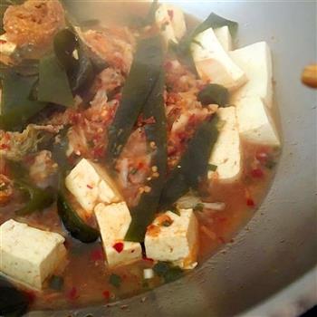 泡菜海带豆腐汤的做法图解4