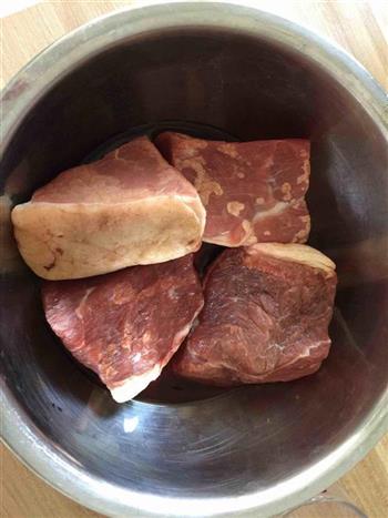 家常淮南牛肉汤的做法步骤1