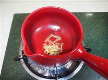鲜香弹牙的海参菠菜汤的做法图解2