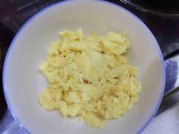 黄瓜木耳炒蛋的做法步骤3