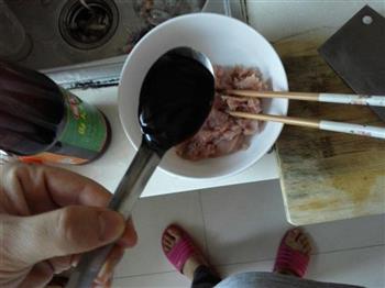 猪肉鲜虾馄饨的做法步骤3