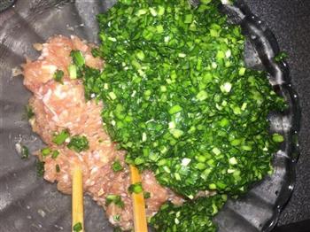 韭菜鲜肉馄饨的做法步骤3
