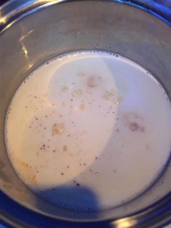 红糖姜汁撞奶的做法步骤3