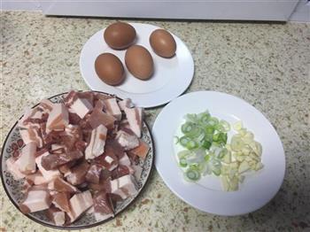 红烧肉鸡蛋的做法步骤1