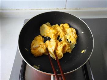 莴笋炒鸡蛋的做法步骤2