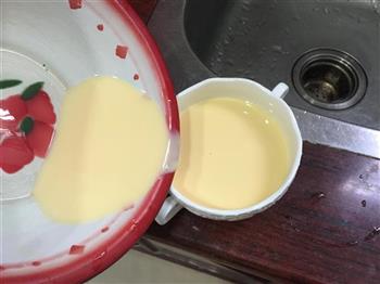 牛奶蒸蛋的做法步骤5