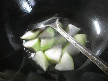 鲜虾煮蒲瓜的做法步骤3