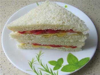 煎蛋香肠三明治的做法图解12