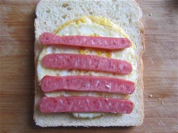 煎蛋香肠三明治的做法步骤9