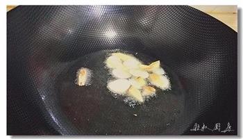 彩椒回锅肉的做法步骤4