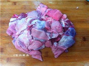 咖喱羊肉焖腐竹的做法图解2