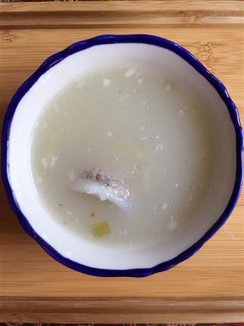 奶白骨头汤的做法图解10
