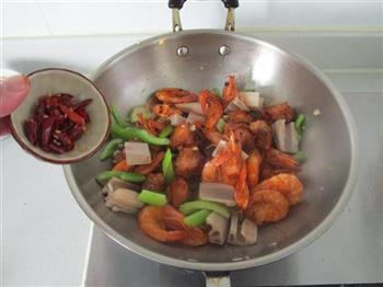 干锅鸡翅虾的做法步骤10