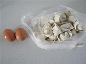 鸡蛋煎馄饨的做法图解1