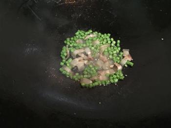 虾仁菜豆饭的做法图解4