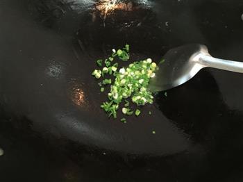 虾仁菜豆饭的做法图解5