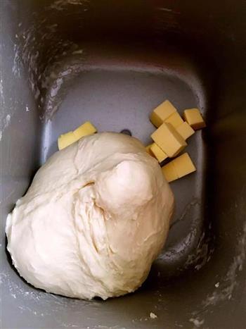 豆沙卷卷面包的做法步骤1
