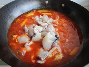 红果家番茄鱼火锅的做法步骤12
