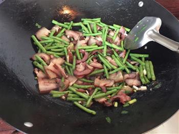 菜豆炒熏肉的做法步骤10
