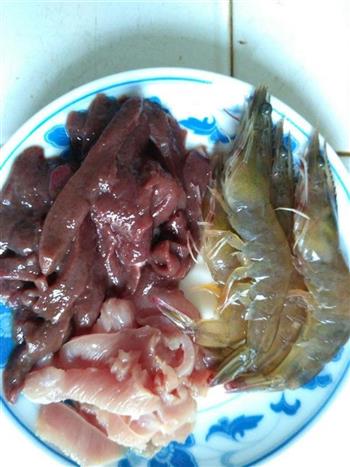 菠菜鸡蛋猪肝瘦肉海鲜面的做法步骤17