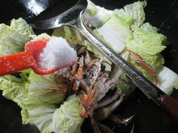 大闸蟹烧白菜的做法步骤9