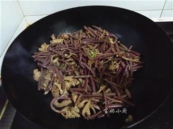 肉丝炒蕨菜的做法步骤6