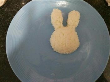 小兔子乖乖儿童餐的做法步骤1