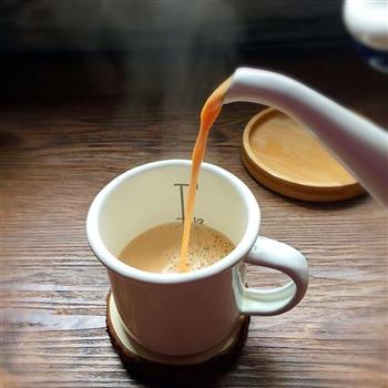 焦糖奶茶的做法步骤8