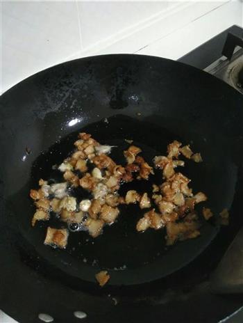 腊肉炒鸡肶菇的做法图解3