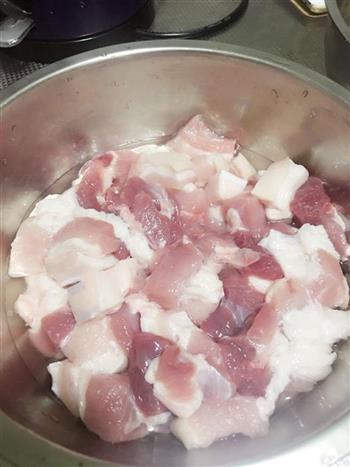 红烧肉炖豆角的做法步骤1