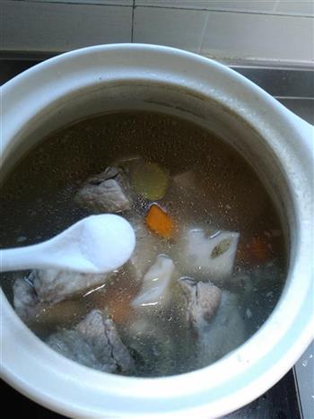 莲藕排骨汤的做法步骤9
