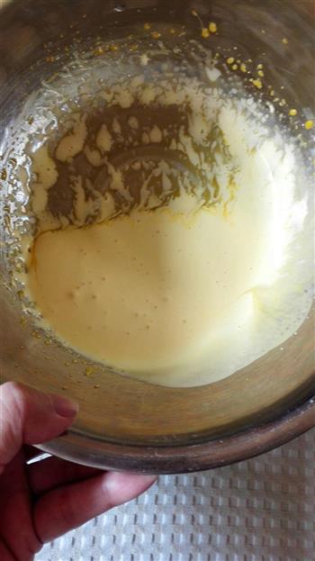 蛋黄溶豆的做法图解2