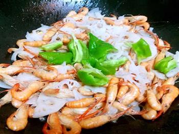 清炒河虾藕片的做法步骤6