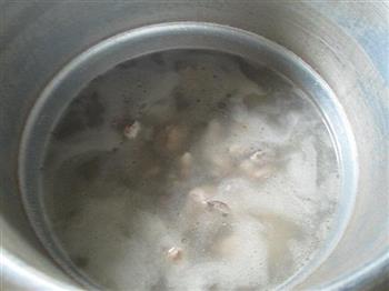 油条菠菜排骨汤的做法步骤6