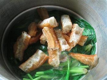 油条菠菜排骨汤的做法步骤8