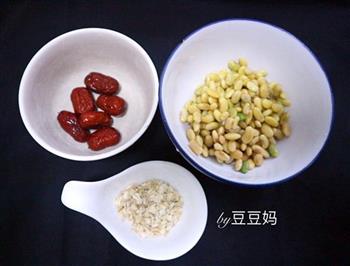 燕麦红枣养颜豆浆的做法步骤1