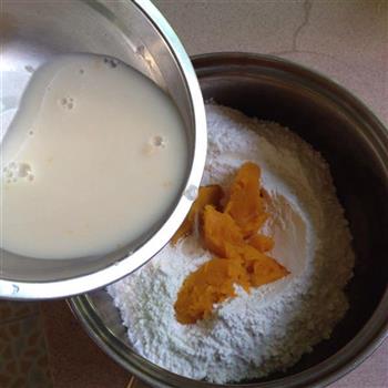 创意奶香玉米包的做法步骤3