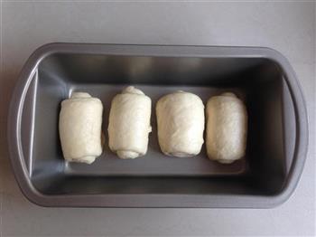 香葱面包的做法步骤10