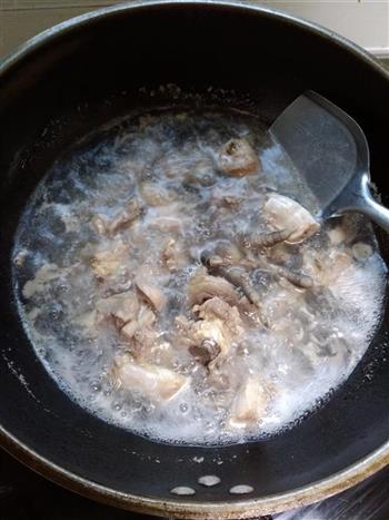 铁锅蛤蜊鸡的做法步骤3