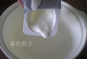 梅花酸奶蛋白卷的做法图解2