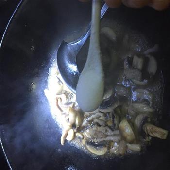 肉丝炒口蘑的做法图解6
