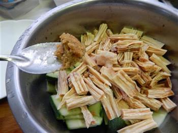 黄瓜凉拌腐竹的做法步骤8