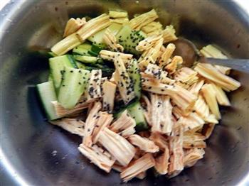 黄瓜凉拌腐竹的做法步骤9