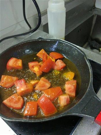 番茄滑蛋牛肉的做法步骤3